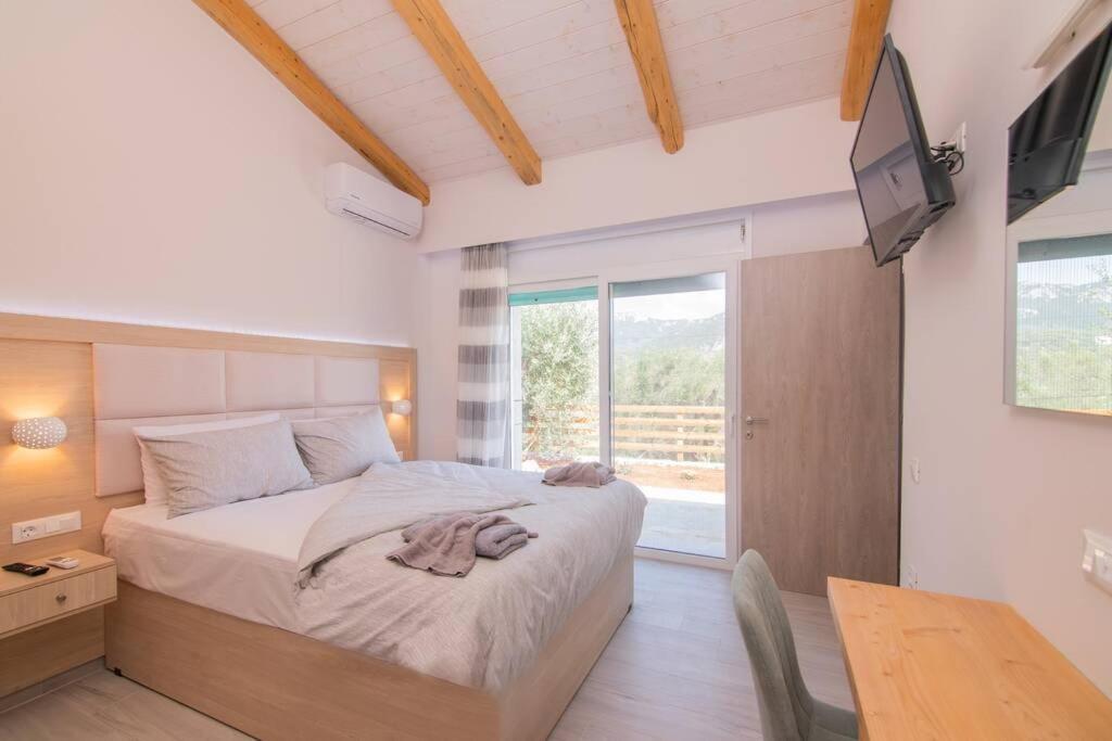 Villa di pietra Liapades Esterno foto
