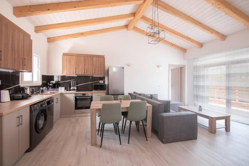 Villa di pietra Liapades Esterno foto