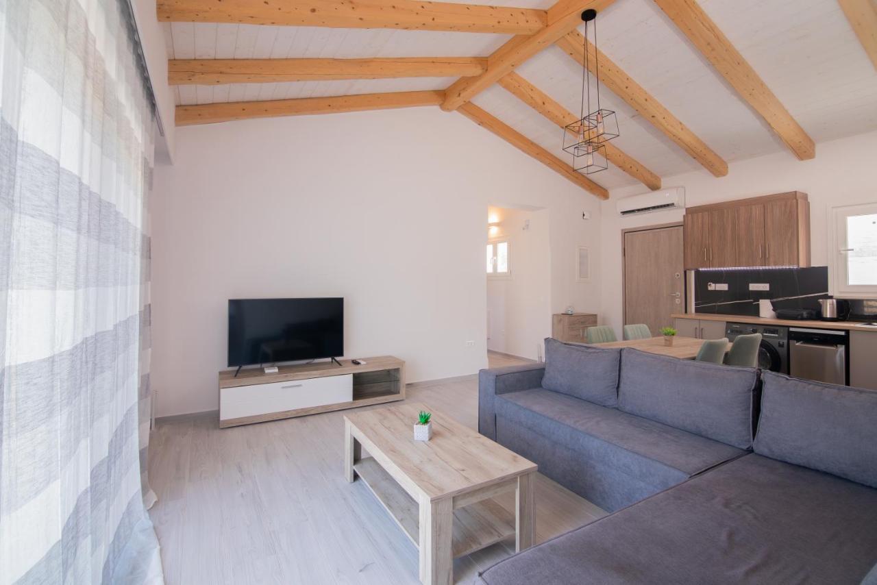Villa di pietra Liapades Esterno foto