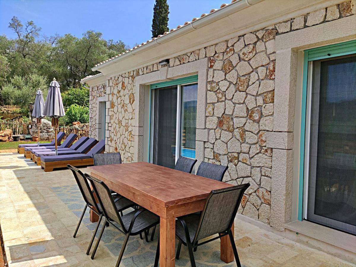 Villa di pietra Liapades Esterno foto